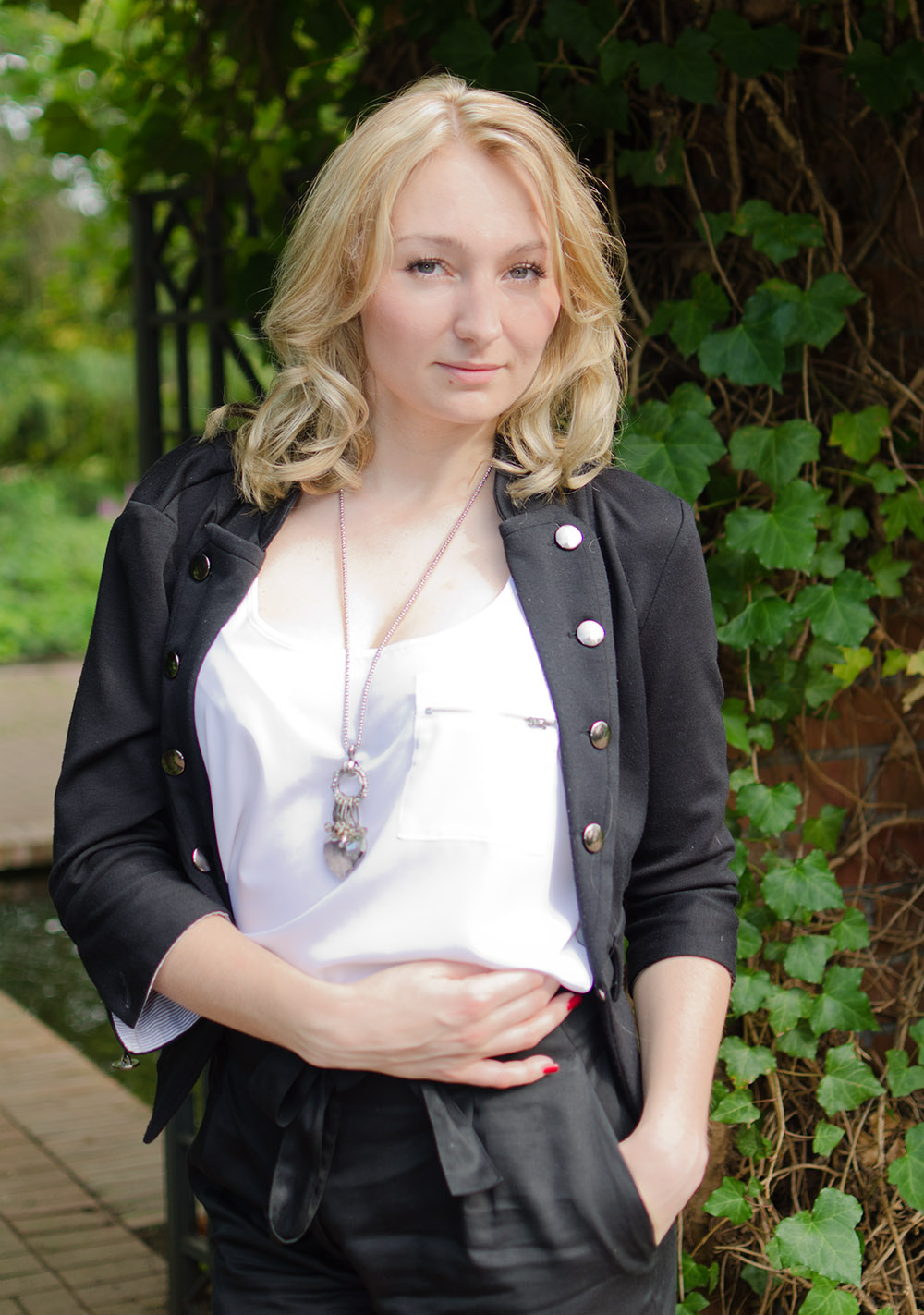 portrait_13_09.jpg